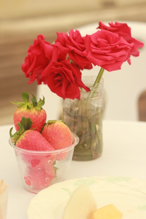 strawberry  And Rosesの写真素材