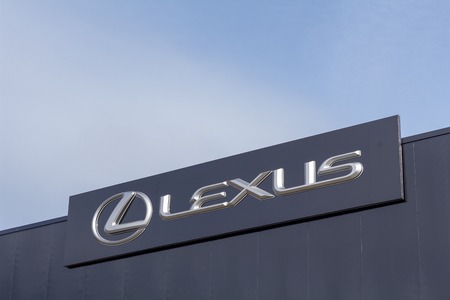 Tarragona, Spain - December 01, 2018: Lexus logo in a dealership car storeのeditorial素材