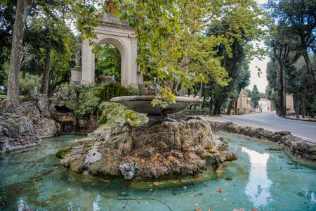 Walking in Rome - Beautiful architectural details