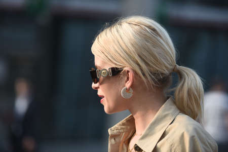 September 20, 2018: Milan, Italy -  Street style outfit during Milan Fashion Week - MFWSS19のeditorial素材