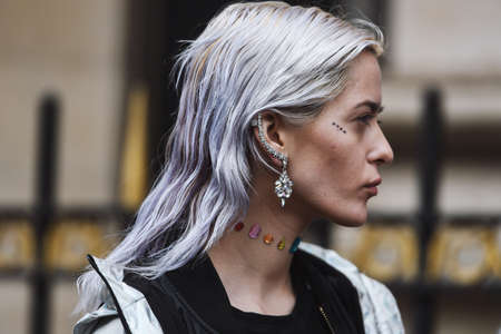 Paris, France - February 28, 2019: Street style outfit before a fashion show during Paris Fashion Week - PFWFW19のeditorial素材