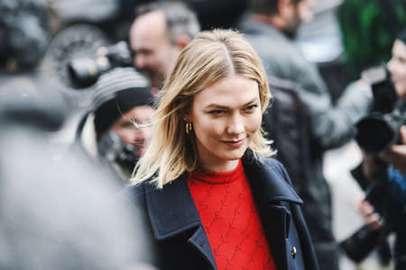 Paris, France - March 04, 2019: Street style outfit -  Karlie Kloss after a fashion show during Paris Fashion Week - PFWFW19のeditorial素材