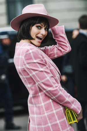 Milan, Italy - February 23, 2019: Street style â Outfit before a fashion show during Milan Fashion Week - MFWFW19のeditorial素材