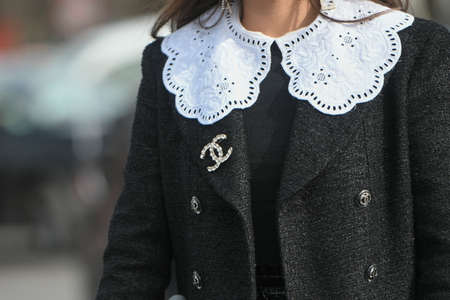 Paris, France â March 3, 2020: Woman wearing a Chanel brooche detail - streetstylefw20のeditorial素材