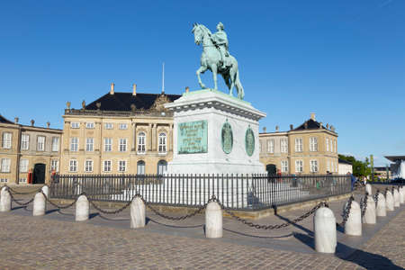 Statue of Federico Quinto at the Amalienborg Plads Copenhagenのeditorial素材