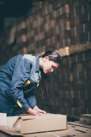 box making at a factoryの写真素材