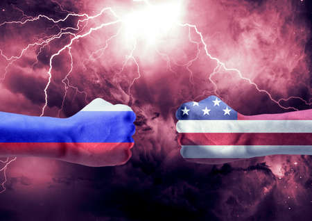 Punch United States versus Russia. Diplomatic crisis provoked by economic sanctions. Financial strain conceptの写真素材
