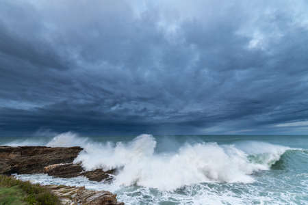 Spectacular swell in the Galician coast of Rinlo