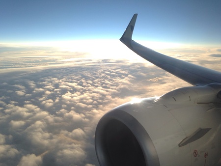 Flying over a bed of cloudsの素材