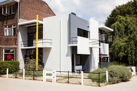 Rietveld Schroderhuis in Utrecht on a sunny summer dayのeditorial素材