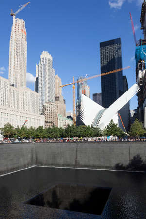 water memorial for 9-11 on ground zero in new york cityのeditorial素材