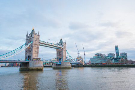 tower bridge in london at evening, cloudy daytime, ukの写真素材