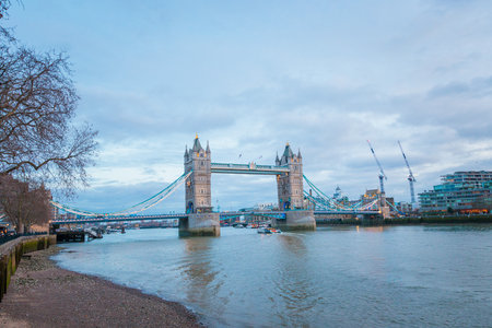 tower bridge in london at evening, cloudy daytime, ukの写真素材