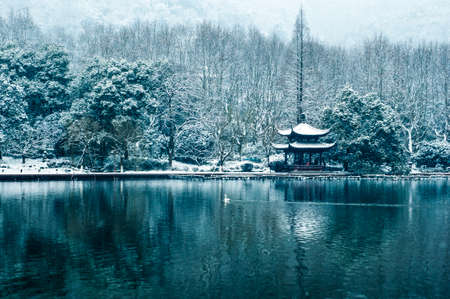 Hangzhou West Lake in snowの写真素材