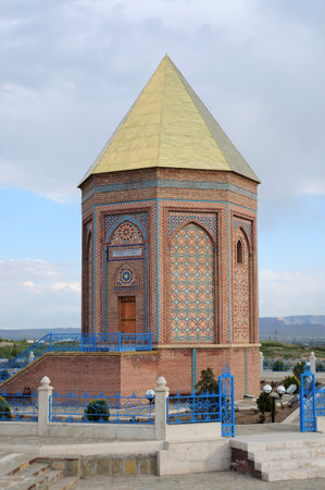 A view from the Nakhchivan Autonomous Region of Azerbaijan. The mausoleum was built in the 13th century.の写真素材