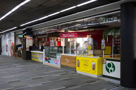 Bangkok, Thailand April  15, 2020 : during covid19 all the shops in bangkok airport are closedのeditorial素材