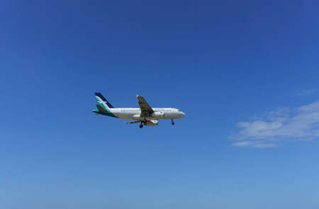 Kuala Lumpur, Malaysia, 17th Feb 2017, SIlk Air aircraft on landing approach at the airportのeditorial素材