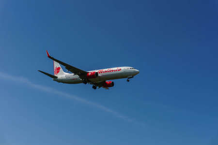 Kuala Lumpur, Malaysia, 17th Feb 2017, Malindo Air aircraft on landing approach at the airportのeditorial素材