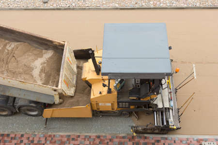 asphalt paving machine