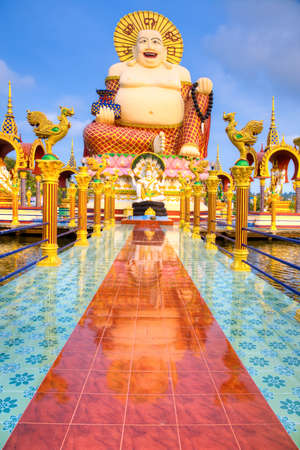Smiling Buddha of wealth statue on Koh Samuiの写真素材