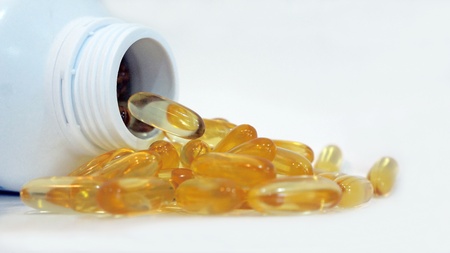 fish oil in capsuleの写真素材