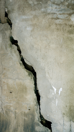 cracked wallの写真素材