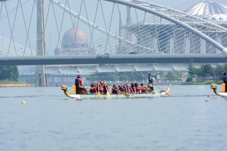 Dragon Boat Race at Marina Putrajaya on 16 November 2013のeditorial素材