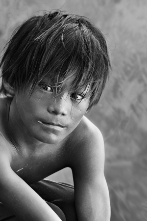 MABUL ISLAND 13 April 2013   Unidentified Sea Bajau s children  potrait のeditorial素材