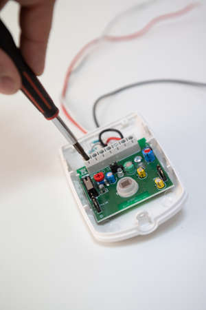 Wiring pir detector. detector electronics