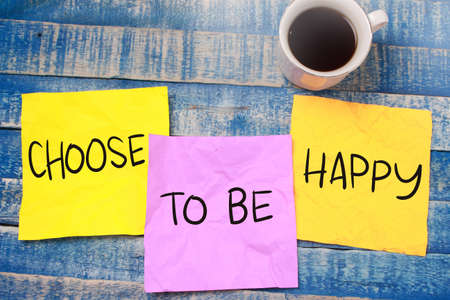 Choose To Be Happy. Motivational inspirational quotes words. Wooden backgroundの写真素材