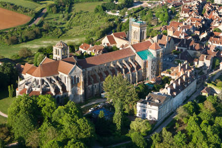 Aerial view of Sainte-Marie-Madeleine Basilica in VÃ©zelay, Yonne department 89450, Bourgogne-Franche-comte region, Franceのeditorial素材
