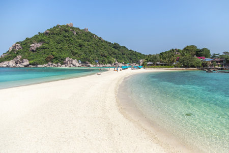 Beautiful tropical beach with turquoise sea at Koh Nang Yuan paradise island suratthani , Thailand.Destination summer holiday concept.の写真素材