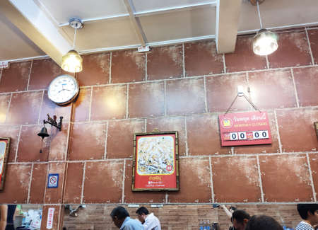 Bangkok, Thailand - February 19 2020. 'Lee's Noodle' is a famous Noodles restaurant at Sukhumvit55 Roadのeditorial素材
