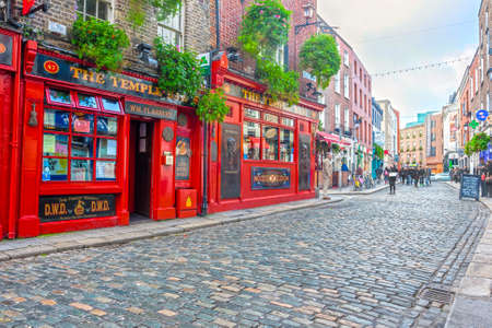 Dublin, Ireland - Oct 18, 2014: People around The Temple Bar in Dublin, Ireland on October 18, 2014のeditorial素材