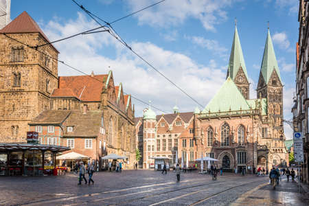 Bremen, Germany - May 28, 2015: People are walking on the streets in Bremen, Germanyのeditorial素材
