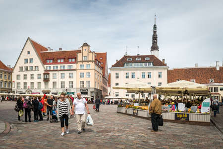 Tallinn, Estonia - July 04, 2016: Local people and tourists are walking  at town hall square in Tallinn, Estoniaのeditorial素材