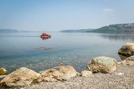 Izmit, Turkey - July 31, 2016: Tourists are enjoying holidays on Sapanca lake in Izmit, Turkeyのeditorial素材