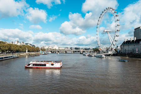 London, United Kingdom - October 18, 2016: View on the London Eye and the Thames river in London, UKのeditorial素材