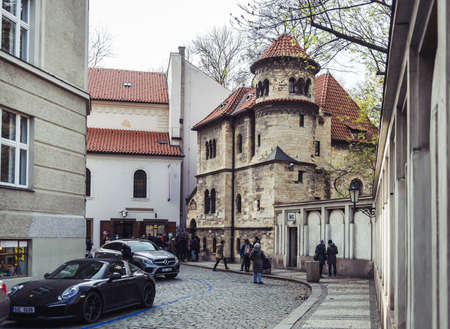 Prague, Czech Republic- November 12, 2017: People are visiting Klausen Synagogue whÄ±ch is the largest synagogue in the former Prague Jewish ghetto and a single example of an early Baroque synagogue in the area.のeditorial素材