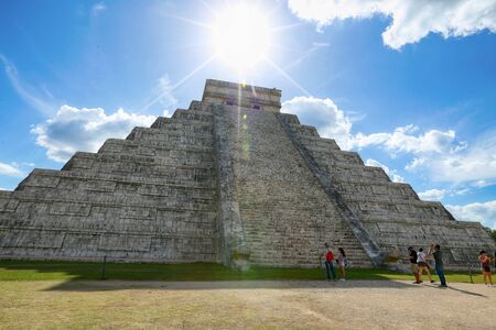Temple of Kukulkan, pyramid in Chichen Itza, Yucatan, Mexicoの写真素材
