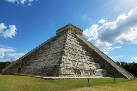 Chichen Itza Pyramid, Wonder of the World, Mexico, yucatan