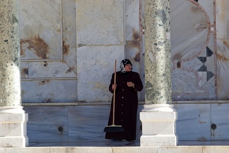 Muslim Woman with traditional clothes at the Temple Mount, Jerusalem, Israelのeditorial素材