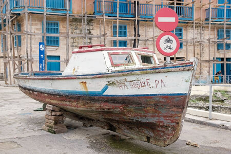 The transit for bicycle and motorbicycle is not allowed, but not for the boat, Old Havna, Cuba のeditorial素材