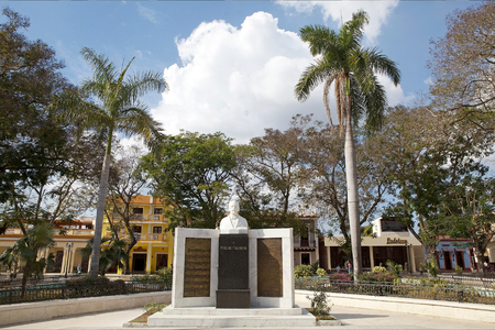 Statue of Perucho Figueredo at the Cespedes Park at the Bayamo, Cuba  Perucho Figueredo was a poet, musician and revolutionary in the 19th century  He wrote the cuban national anthem in 1867 のeditorial素材