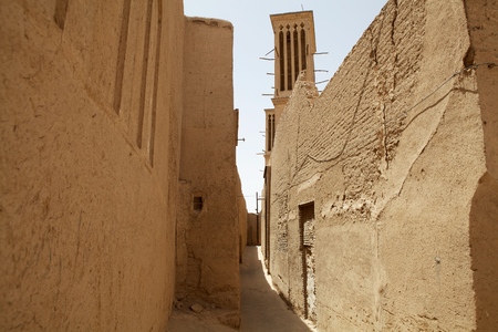 The narrow street in the old town of Yazd, Iranの写真素材