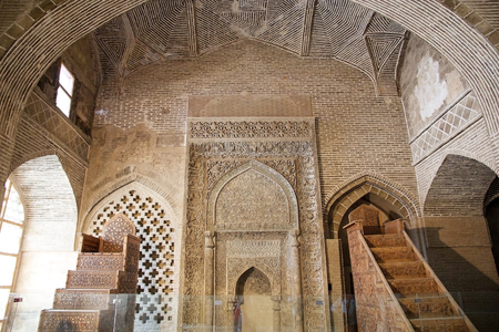 Architecturedetails at the Jameh Mosque of Isfahan, Iran. The mosque is one of the oldest mosques still standing in Iran and it is the result of the continual construction, recostruction, addition and renovations on the site from around 771 to the end of のeditorial素材