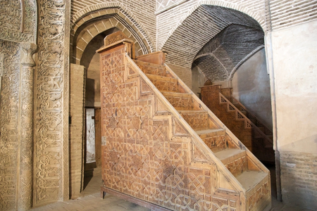 Architecture details at the Jameh Mosque of Isfahan, Iran. The mosque is one of the oldest mosques still standing in Iran and it is the result of the continual construction, recostruction, addition and renovations on the site from around 771 to the end ofのeditorial素材