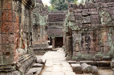 Preah Khan temple ruins, Angkor, Siem Reap, Cambodia. Preah Khan was built in the second half of 12th century. The temple is flat in design, with a basic plan of successive rectangular galleries around a Buddhist sanctuary complicated by Hindu satellite tのeditorial素材