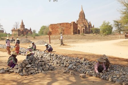 Burmese workers are building a road in the Bagan archaeological site, Bagan, Myanmarのeditorial素材