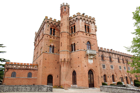 The main building in the Castello di Brolio in Gaiole in Chianti, Tuscany, Italy. It is a rural castle, palace and gardens and it has belonged to the Ricasoli family for nearly 800 years. The site was mainly known for its surrounding wine manifacture.のeditorial素材
